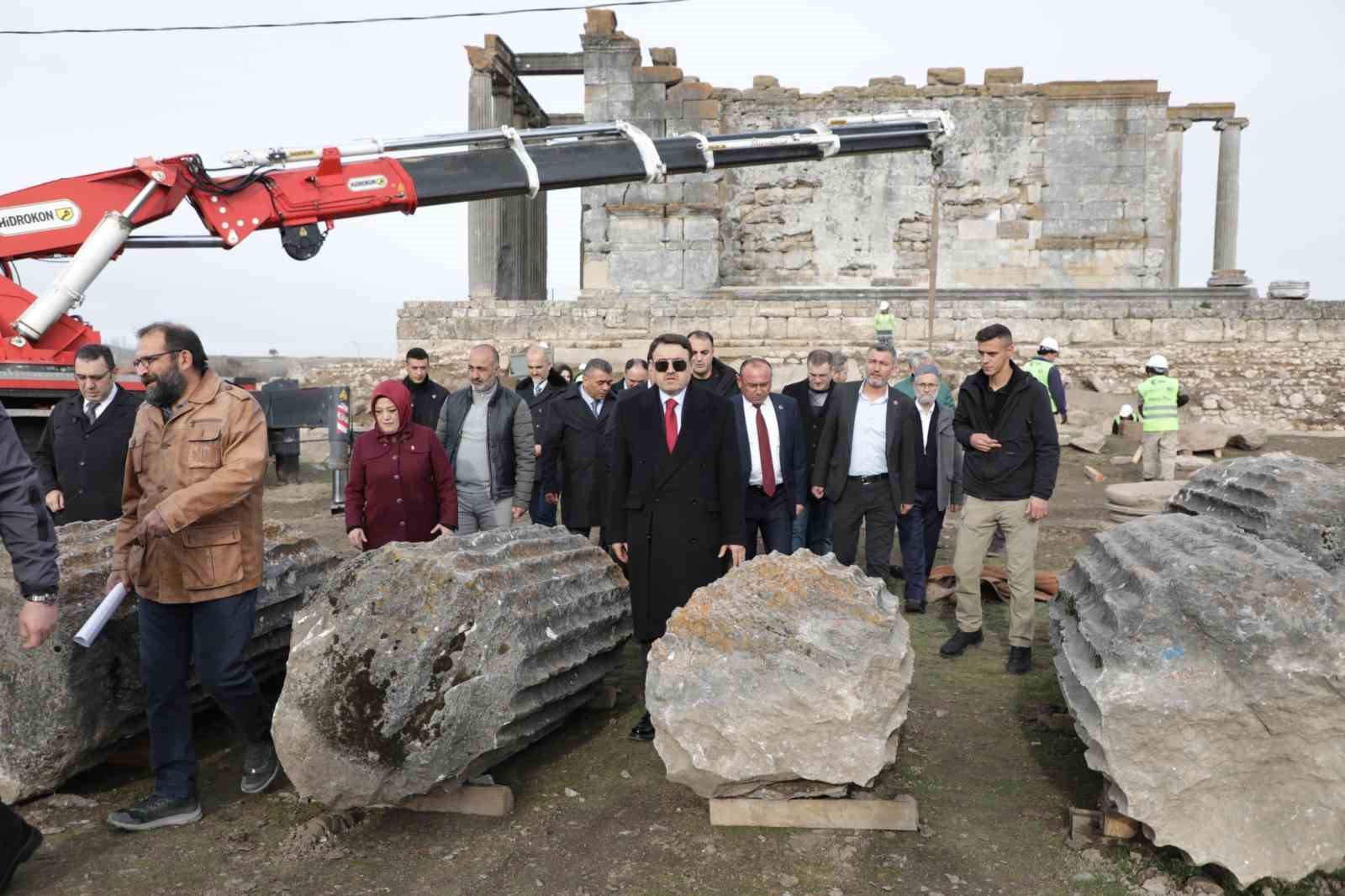 cavdarhisar aizanoi antik kentinde kazi ve restorasyon calismalari devam ediyor 2 E9RhA3a3