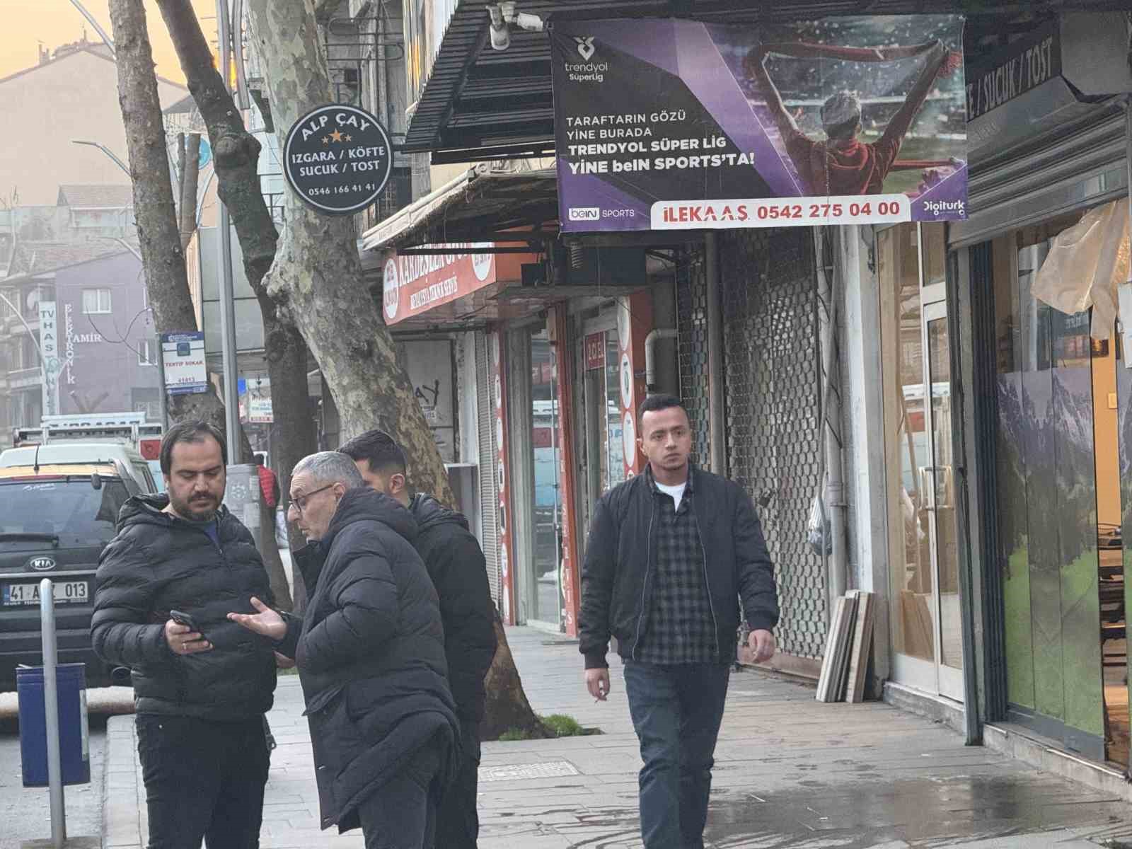 cay ocagina pompali tufekle ates acildi 2 kisi yaralandi 0 BZun2PB2