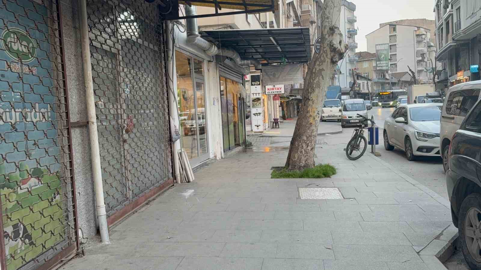 cay ocagina pompali tufekle ates acildi 2 kisi yaralandi 3 DpgMOsEE