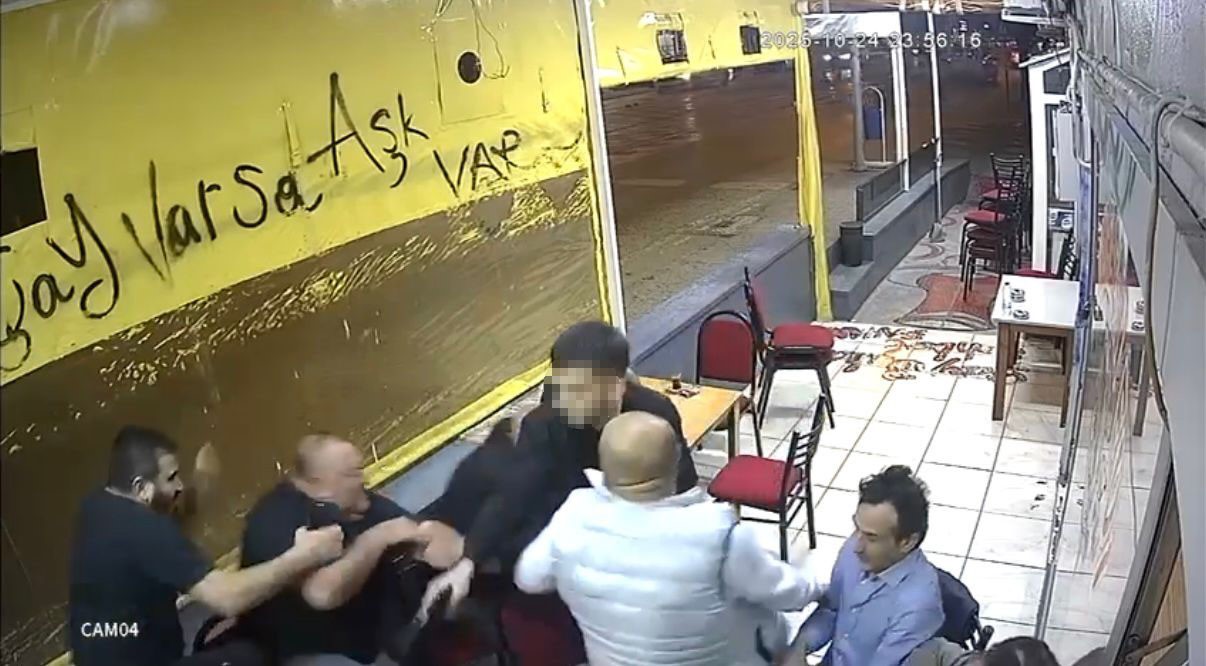 cay ocaginda otururken silahli saldiriya ugradi o anlar kamerada 0 U29XCy3d