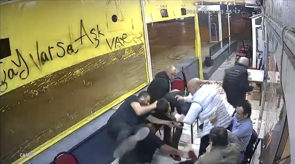 cay ocaginda otururken silahli saldiriya ugradi o anlar kamerada 3 O7I6E9CU