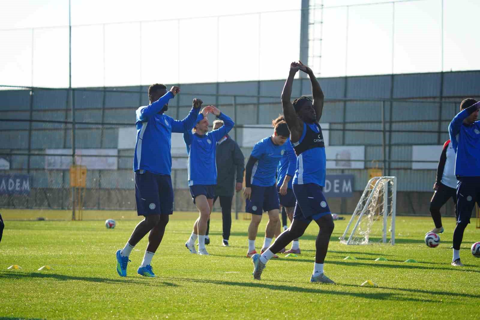 caykur rizespor besiktas hazirliklarini surdurdu 1 KsgMVydI