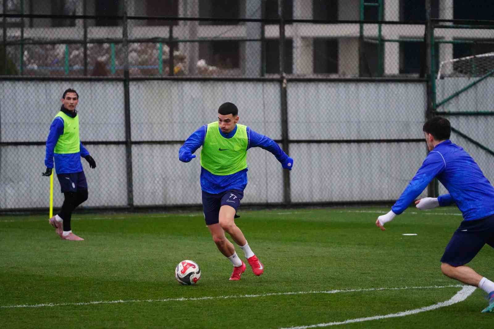 caykur rizespor fatih karagumruk maci hazirliklarina basladi 1 a89Ola7P