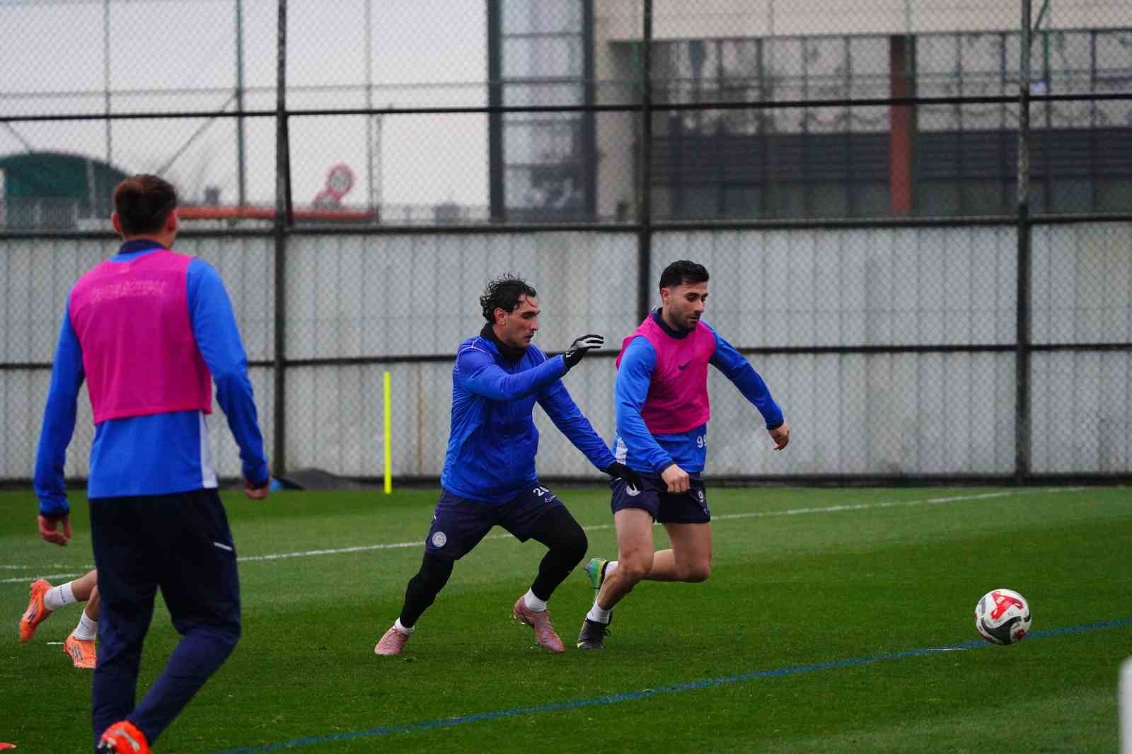 caykur rizespor fatih karagumruk maci hazirliklarina basladi 2