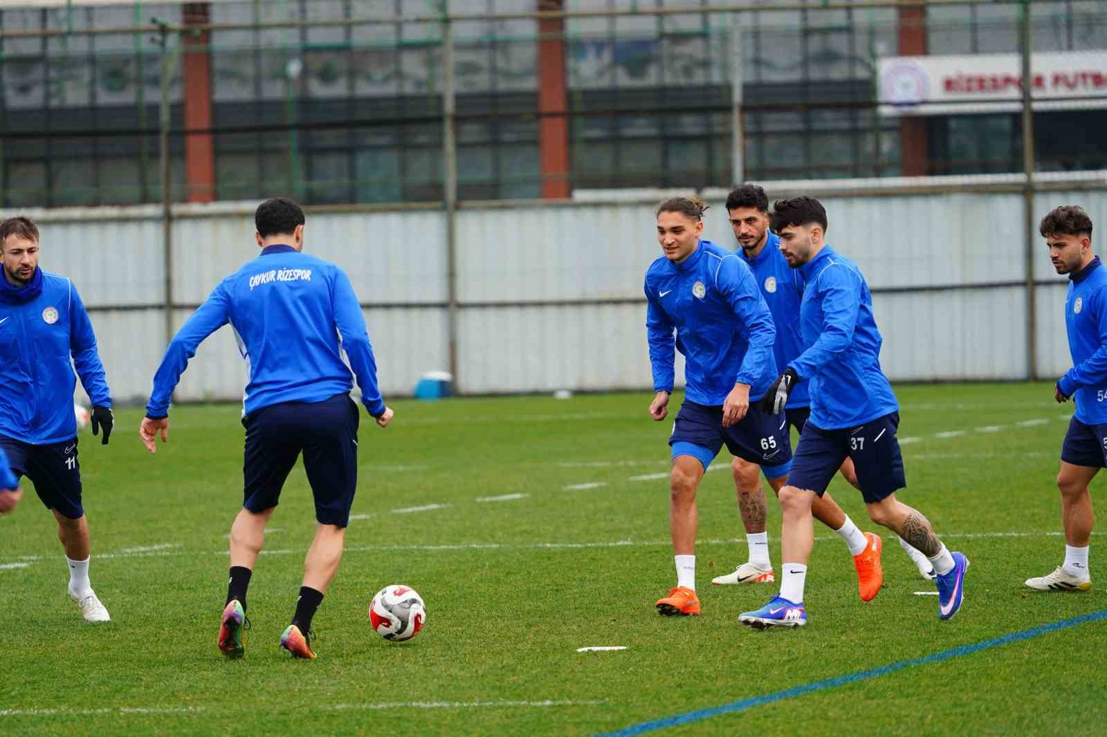 caykur rizespor genclerbirligi maci hazirliklarini surdurdu 0