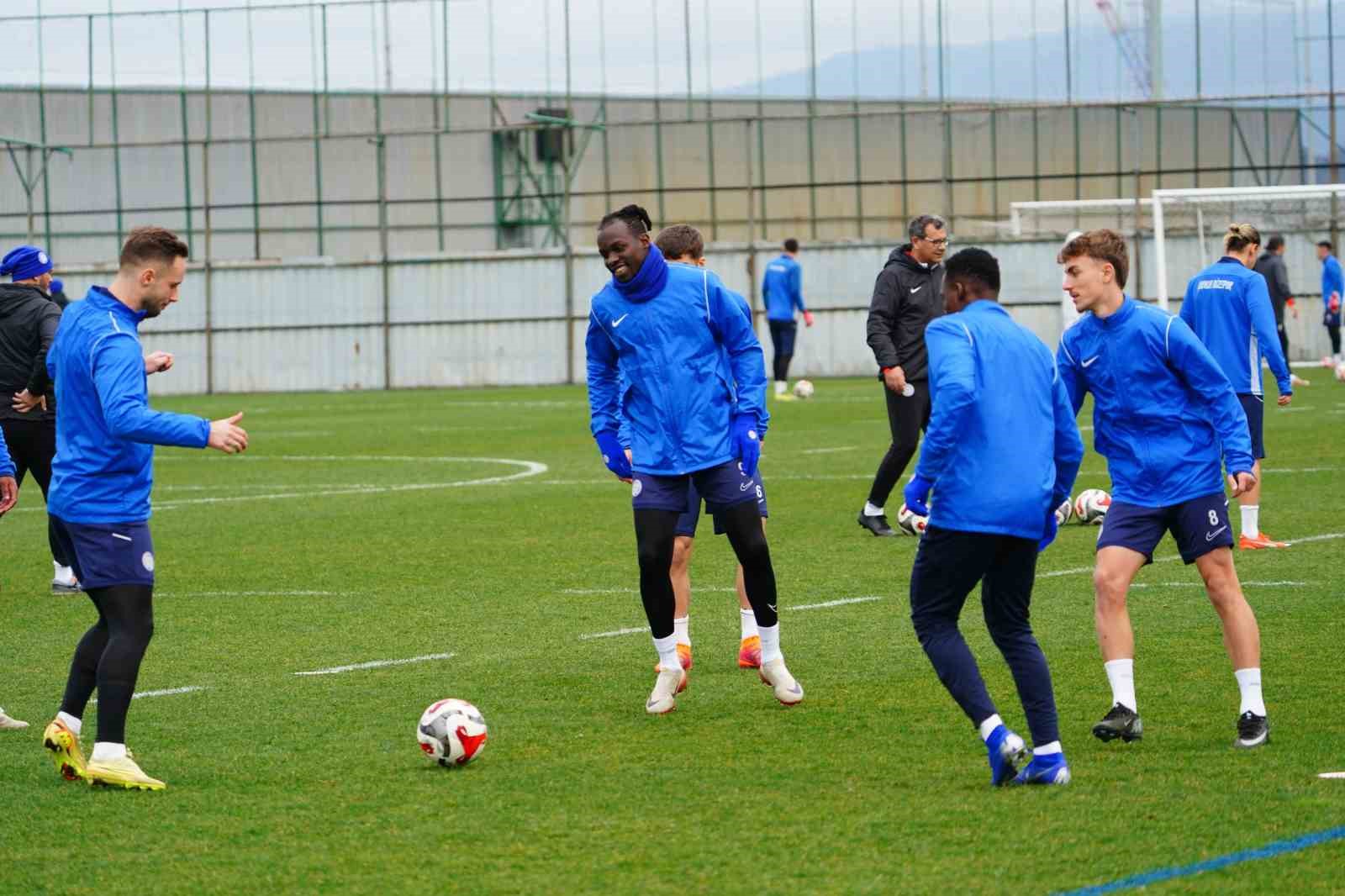 caykur rizespor genclerbirligi maci hazirliklarini surdurdu 1 natgiLGa