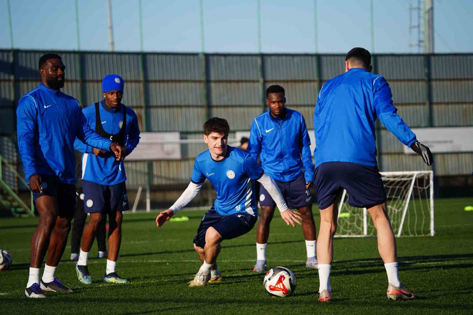 caykur rizespor trabzonspor hazirliklarina basladi 1 vu37fIaS
