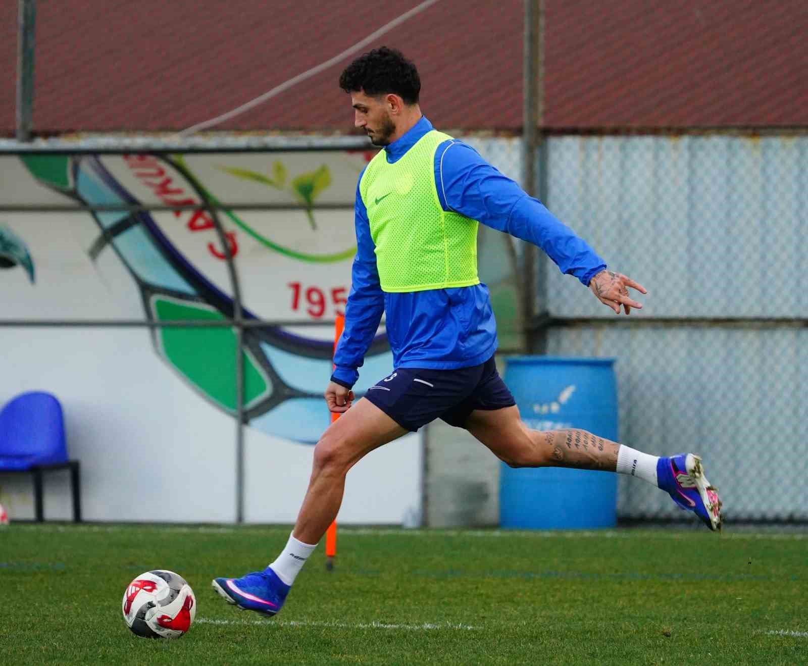 Çaykur Rizespor’da Gençlerbirliği mesaisi başladı 4 caykur rizesporda genclerbirligi mesaisi basladi 0 5iNmOnjO
