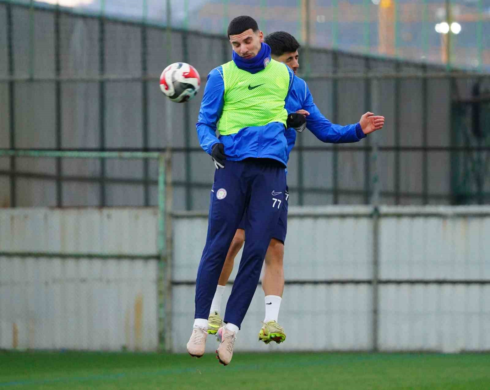 Çaykur Rizespor’da Gençlerbirliği mesaisi başladı 6 caykur rizesporda genclerbirligi mesaisi basladi 2 nKwkPmR3