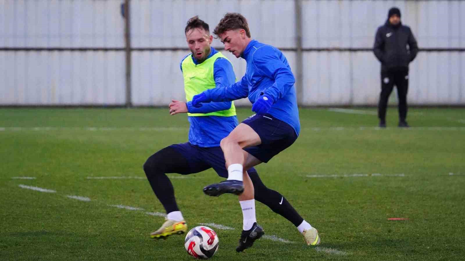 Çaykur Rizespor’da Gençlerbirliği mesaisi başladı 8 caykur rizesporda genclerbirligi mesaisi basladi 4 HXvsarO7