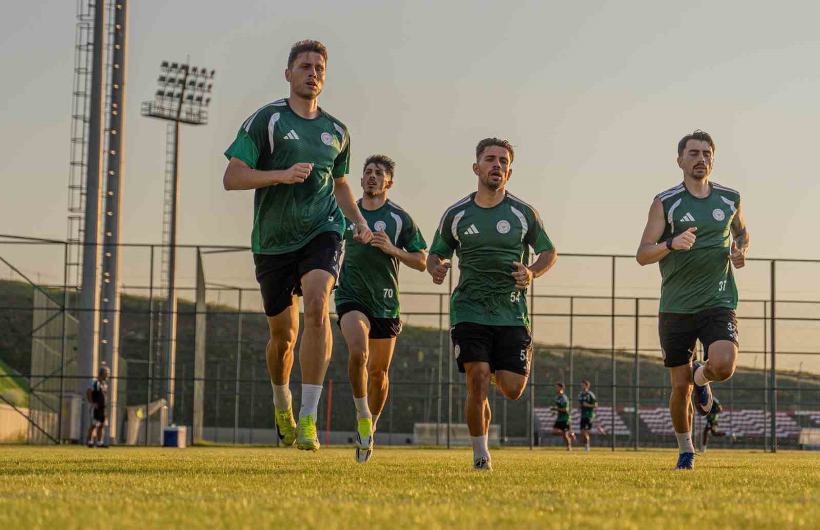 caykur rizesporun erzurum kampindaki hazirlik maclari netlesti 2 g5uURktX