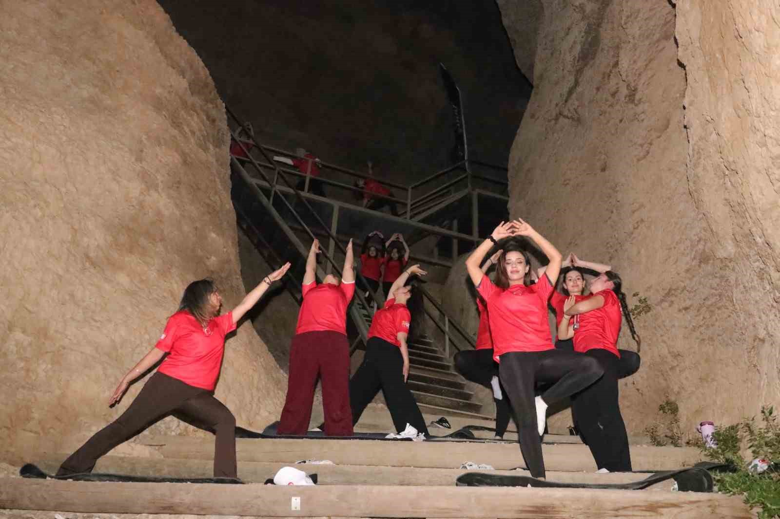 Cehennem Deresi Kanyonu’nda dünya yoga günü etkinliği 11 cehennem deresi kanyonunda dunya yoga gunu etkinligi 7 j3CL5VUj