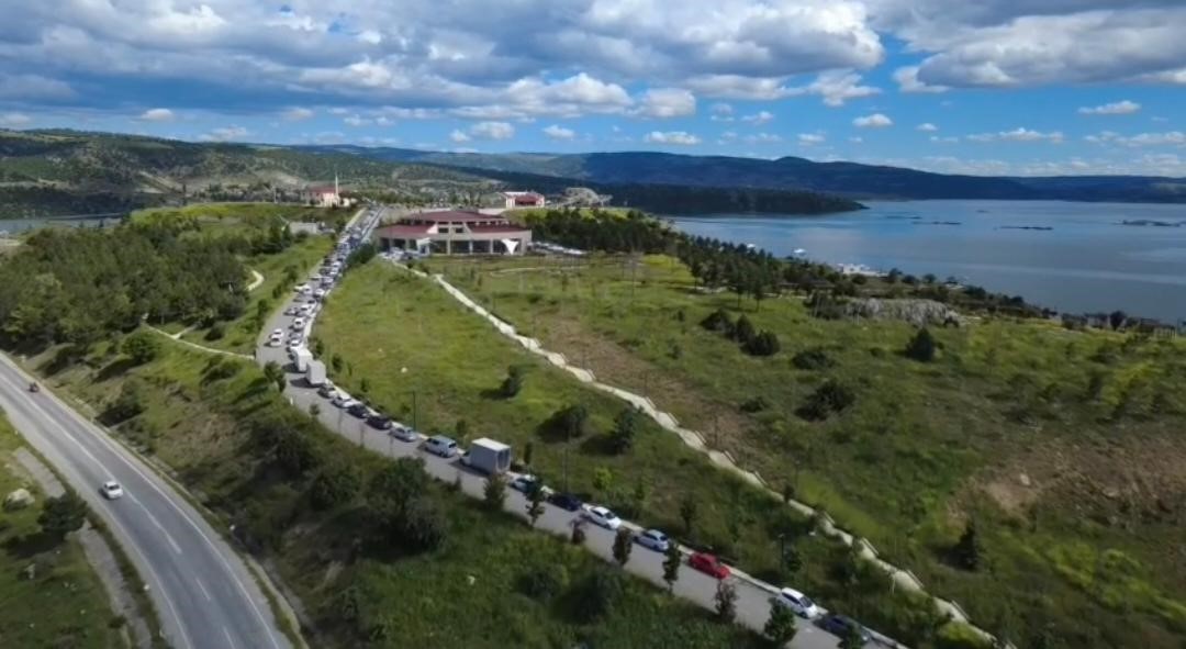 cekerek millet bahcesi bayram tatilinde yogun ilgi gordu arac kuyruklari olustu 0 uvJ3tzbi