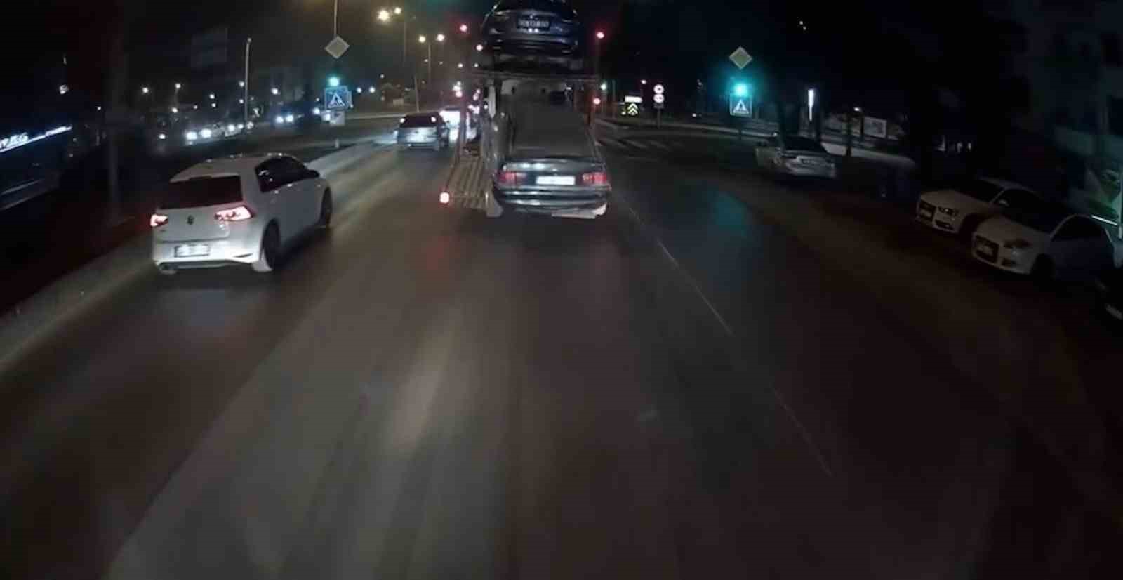 cekici otomobili yola dusurdu 0