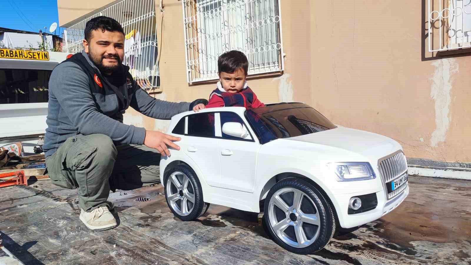 cekiciyle gelen dogum gunu surprizi yuzleri guldurdu 0 DtQJzrLT