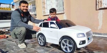 cekiciyle-gelen-dogum-gunu-surprizi-yuzleri-guldurdu-ggHVOcX7.jpg