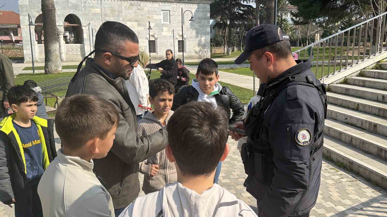cekilen iznik golu kiyisinda oynayan cocuklar top mermisi buldu 1 w2SEwC3K