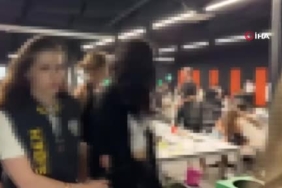 Yayaya yol veren minibüse arkadan araç çarptı, kaza anı kamerada 3 thumbnail