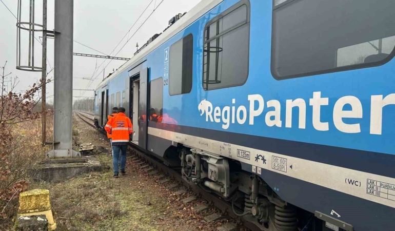 cekyada-iki-yolcu-treni-carpisti-3u-agir-57-yarali-4ges3K8g.jpg