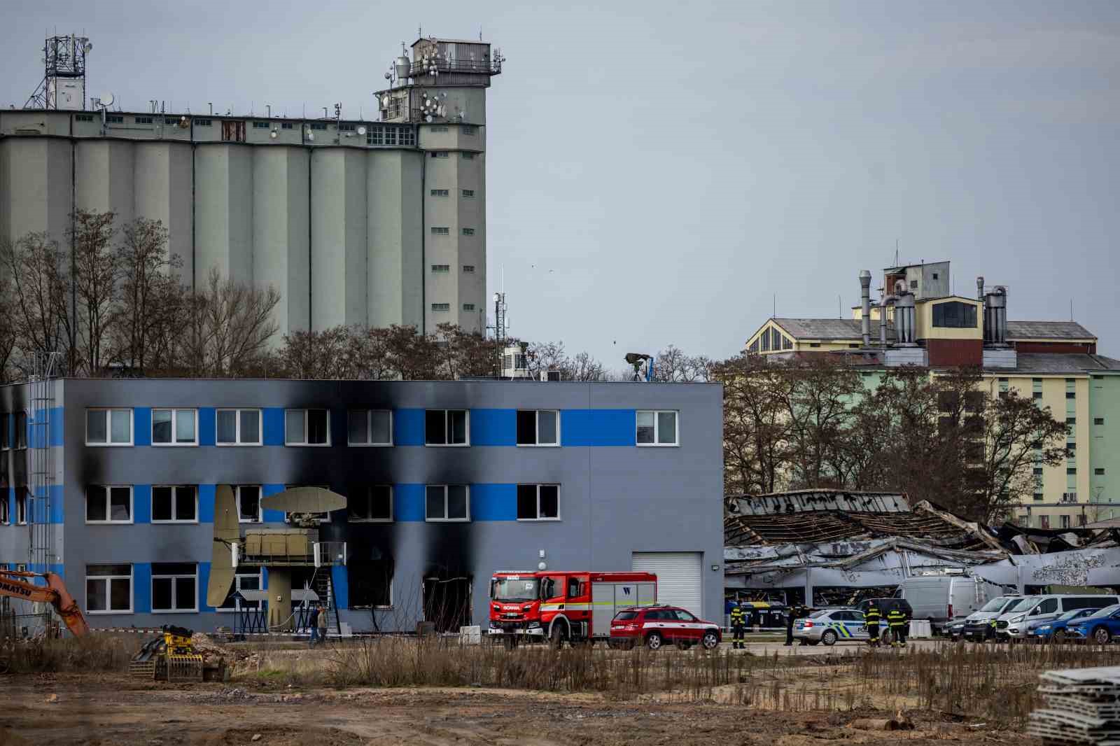 cekyada israilli silah sirketiyle baglantili fabrika atese verildi 0 yavy3MLn