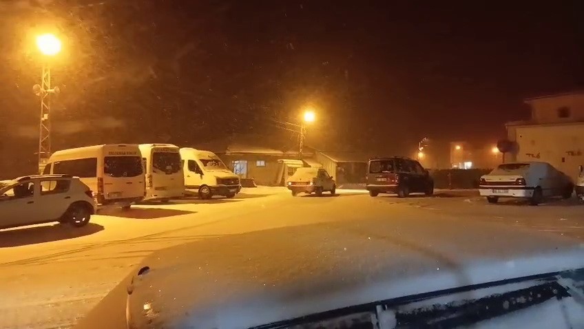 celikhan ilcesinde kar yagisi 1