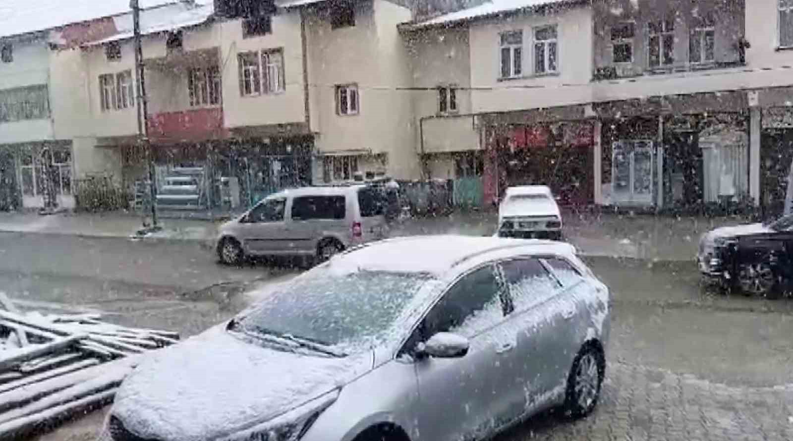 celikhan ilcesinde kar yagisi basladi 2 FueuDeMU