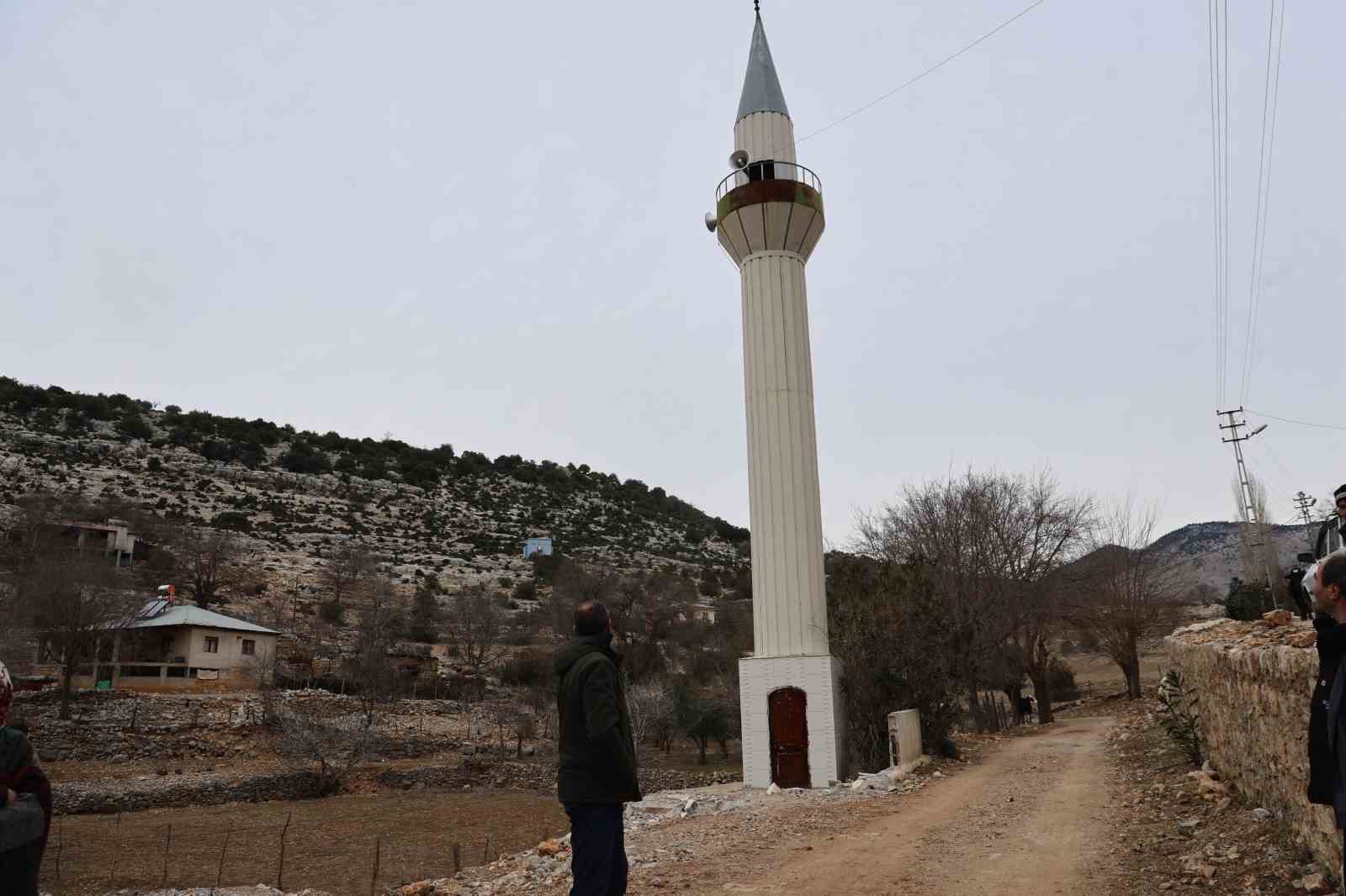 cemaat imam minare var fakat cami yok 3 9ZK9dLUK