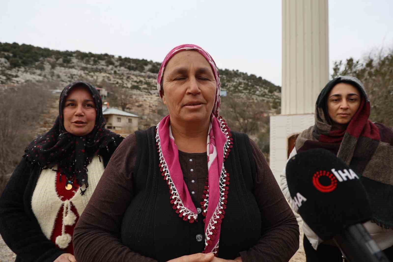 cemaat imam minare var fakat cami yok 5 UQSwhQju