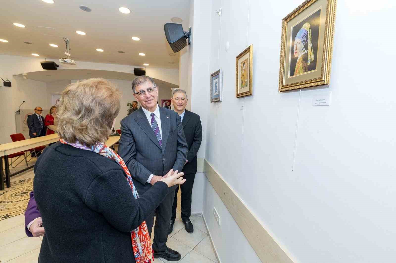 cemil tugaydan saglik emekcilerine tesekkur 5 zXUidhuD