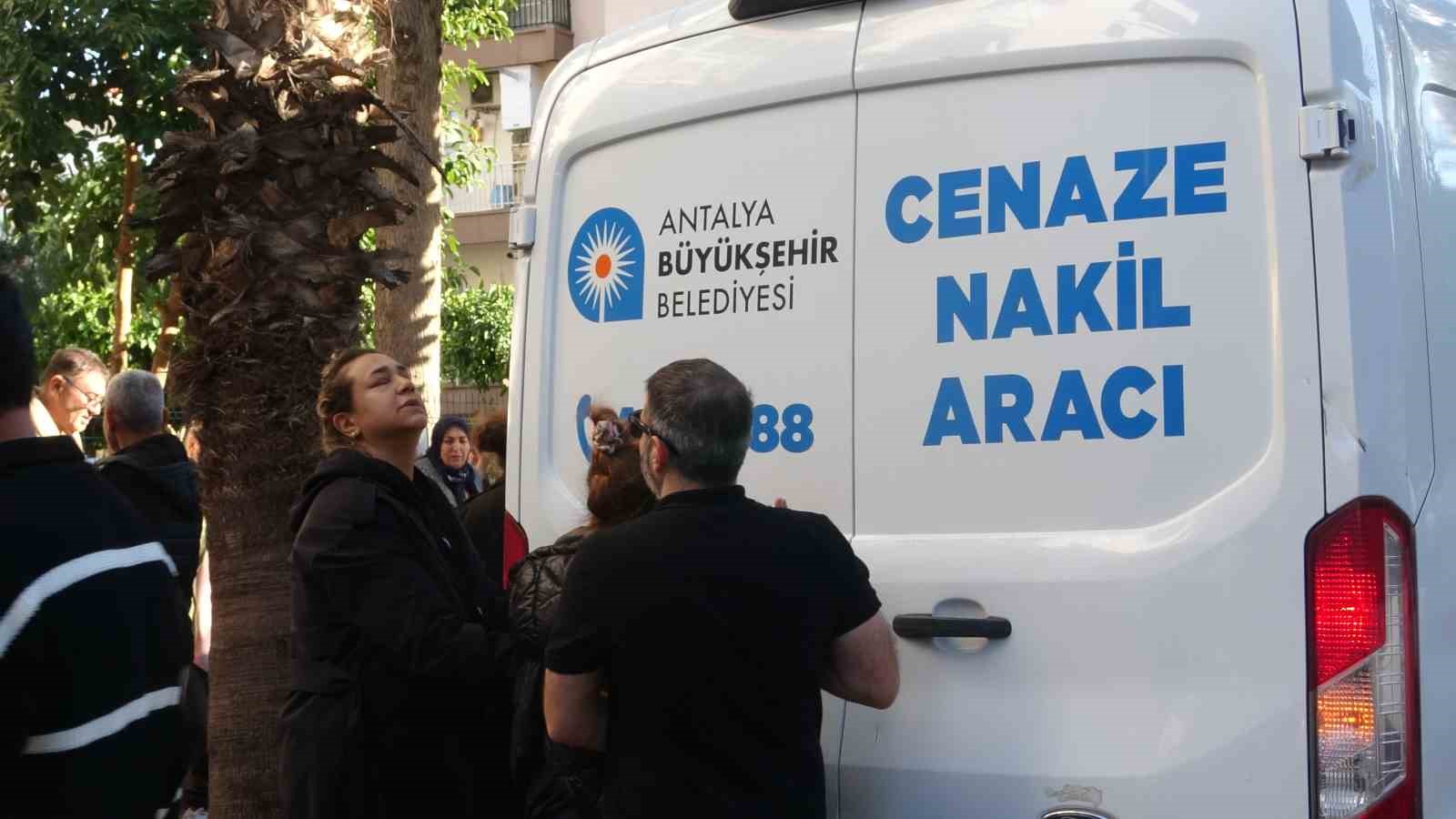 cenaze aracini ozgur bunu bize nasil yaptin diyerek yolladi 1 wsl4Qcul