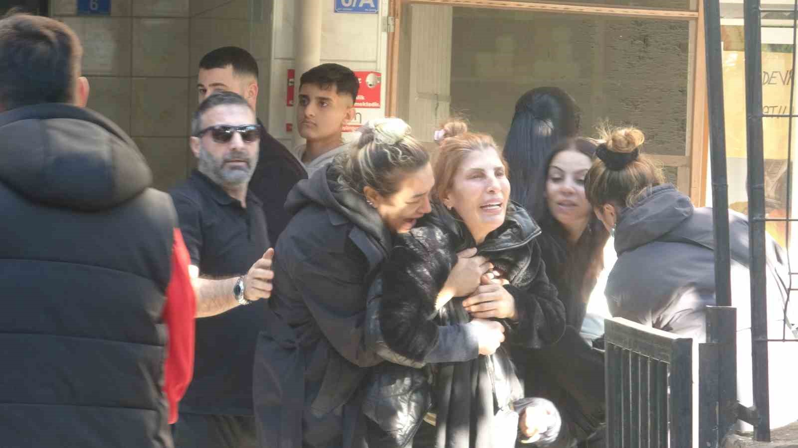 cenaze aracini ozgur bunu bize nasil yaptin diyerek yolladi 2 LYZ8IlOb