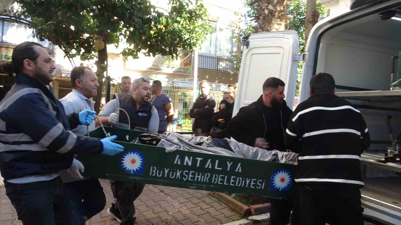 cenaze aracini ozgur bunu bize nasil yaptin diyerek yolladi 5 48QmtiPU