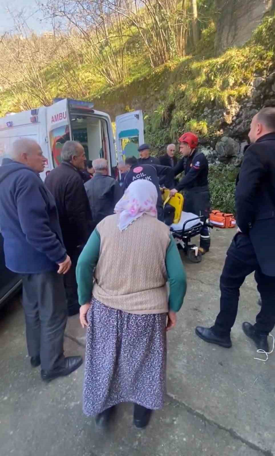 cenazeye giderken hayat kurtardilar 1 d8vQy7at