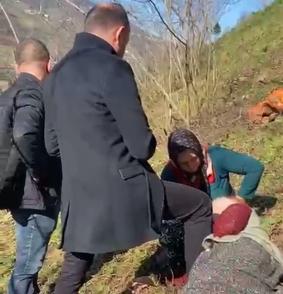 cenazeye giderken hayat kurtardilar 2 RROPXSPs