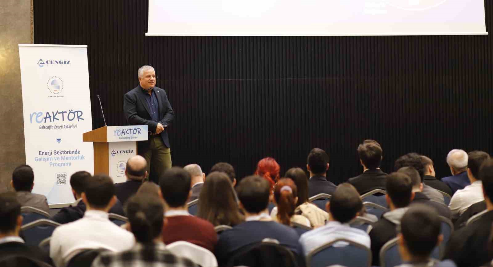 cengiz enerji elektrik elektronik muhendisligi ogrencileriyle bir araya geldi 3 DAM8zMiX