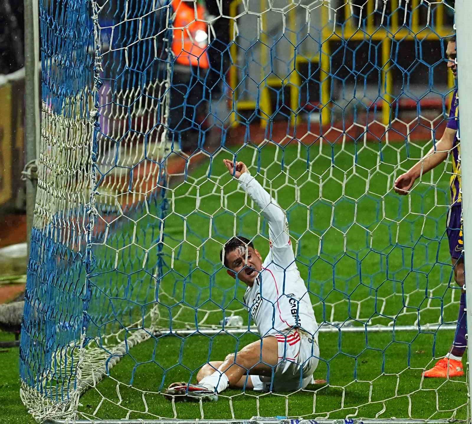 cengiz under gol sayisini 5e cikardi 2 CQNnJjc1