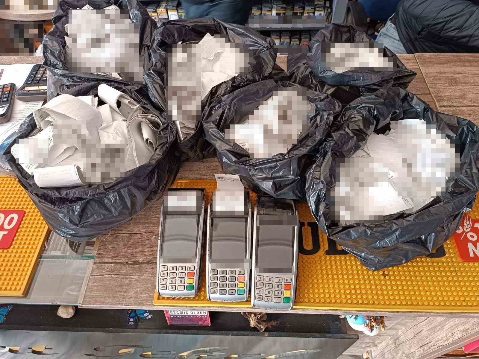 cep telefonu bayii ve kuyumcu gorunumlu tefecilik iddiasi 11 gozalti 3 FtCN8Acc
