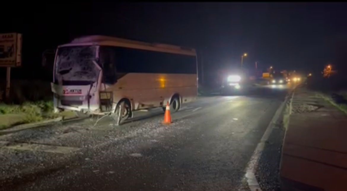 cerkezkoyde iki servis araci carpisti 8 isci yaralandi 0