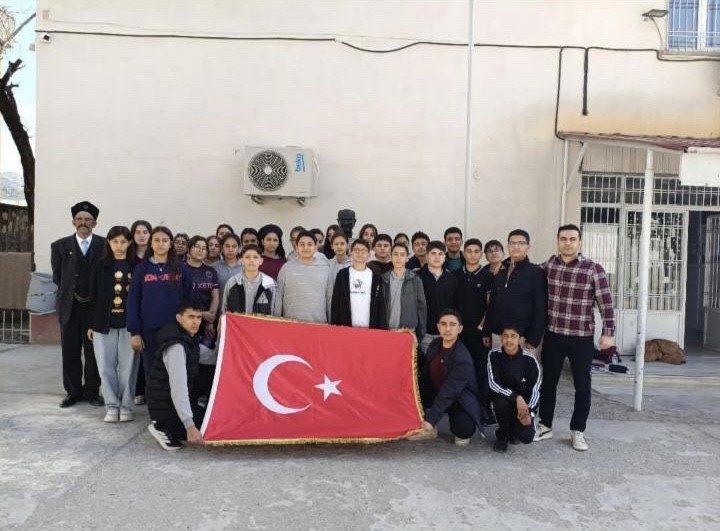 cermikte hayatini kaybeden ogretmen ve ogrenciler anildi 0 qUnAnsPU
