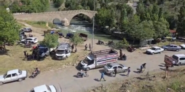 cermikte-tarihi-kopru-yaninda-hayvan-pazari-kuruldu-jsilCNRM.jpg