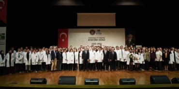 cerrahpasa-tip-fakultesi-ogrencileri-bahcelievlerde-beyaz-onluk-giydi-dt7lVkpi.jpg