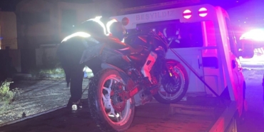 cesmede-plakasiz-kasksiz-ve-abarti-egzozlu-motorlara-siki-denetim-GfMgayz3.jpg