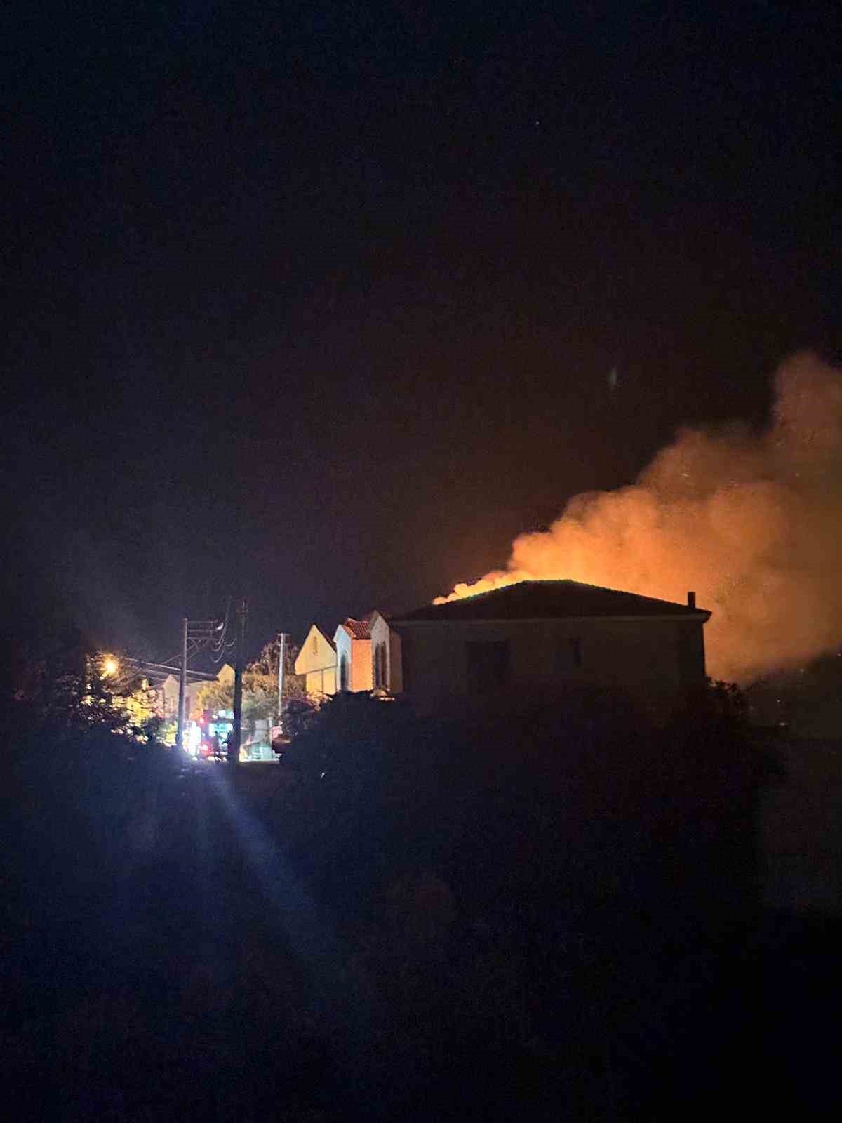 cesmede villa yangini 1 IhUzHpqy