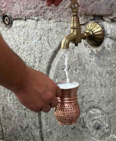 cesmelerden-ayran-akti-Ig1GPcKI.jpg