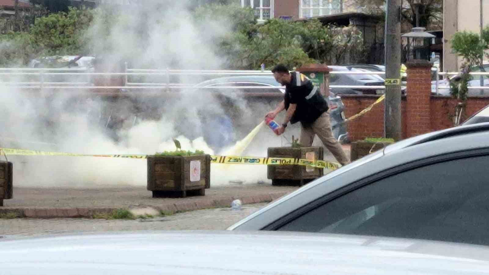 cevre sehircilik mudurlugu onunde bomba panigi 0 yiDpksTM