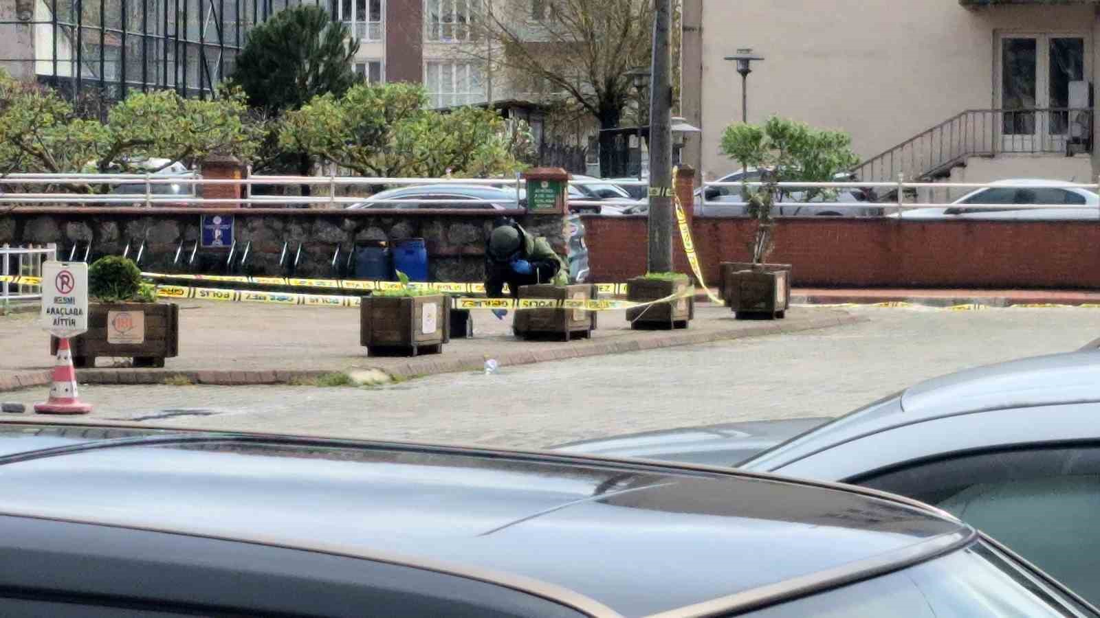 cevre sehircilik mudurlugu onunde bomba panigi 1 cSKgV2Wv