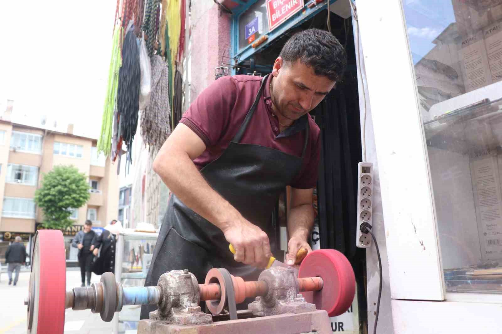 ceyrek asirlik bicak ustasindan onemli uyarilar 0 SZO9zTgY