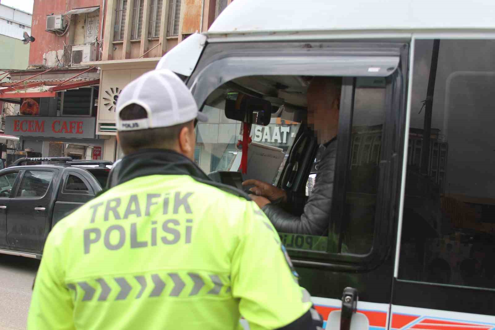 Ceza yedi, kadın gazeteciye sözlü tacizde bulundu 5 ceza yedi kadin gazeteciye sozlu tacizde bulundu 1 PTG7eMBv
