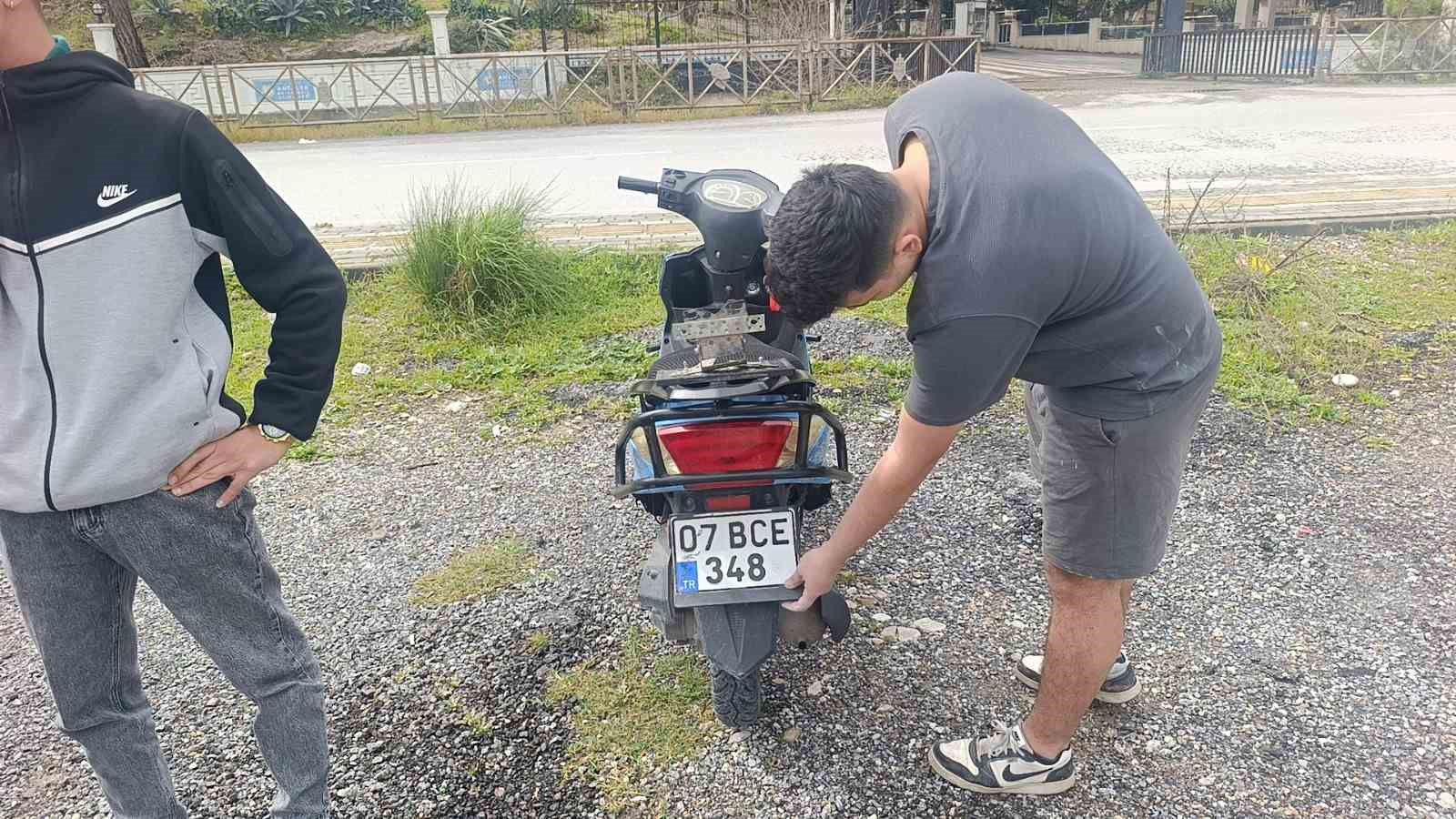 Ceza yememek için plakayı kapattı: 223 bin 719 TL ceza yedi 5 ceza yememek icin plakayi kapatti 223 bin 719 tl ceza yedi 1 SU1sX9wR