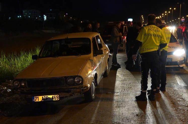cezaevi firarisinin kacis denemesi basarisiz oldu kilometrelerce suren kovalamaca sonrasi yakalandi 4 shjwAVHs